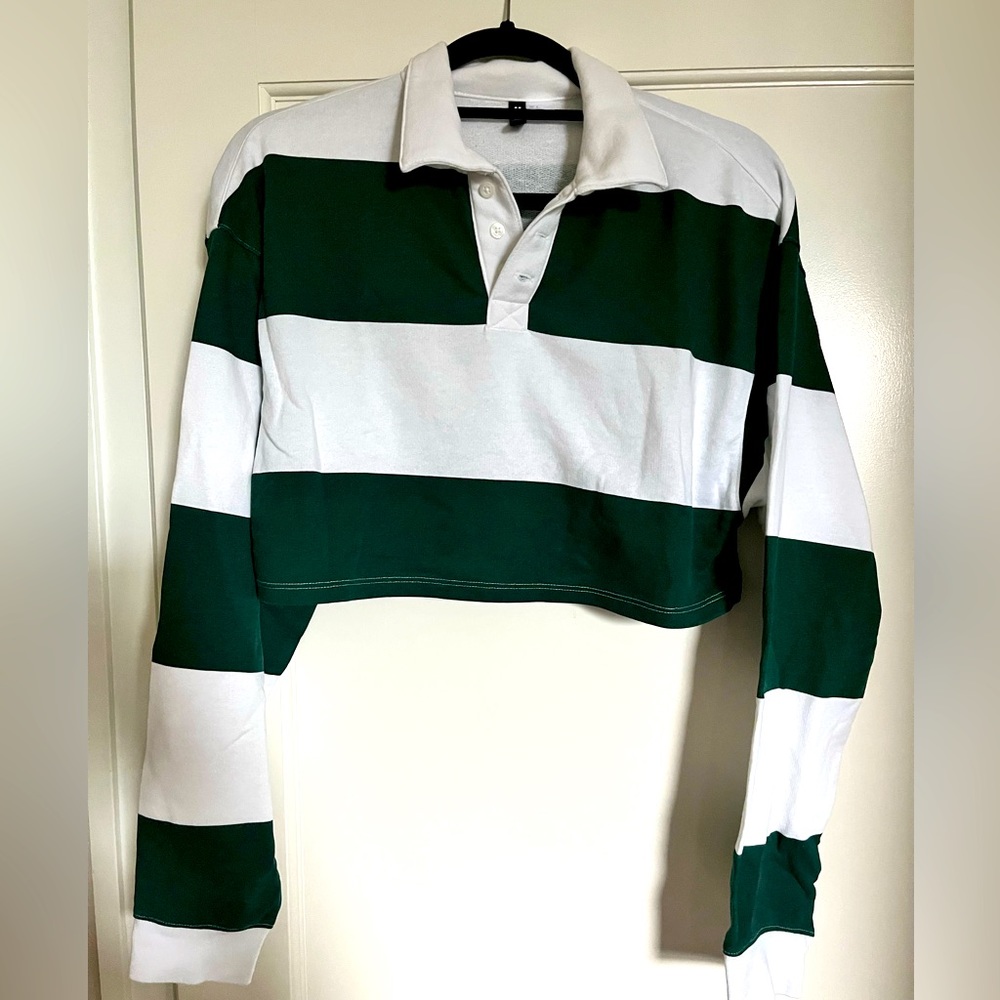 H&M Cropped Varsity Tee